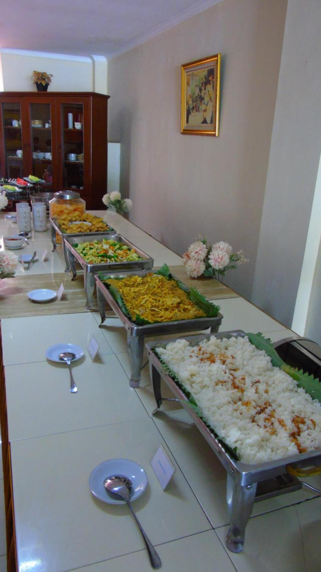 Pia Hotel Cirebon Eksteriør bilde