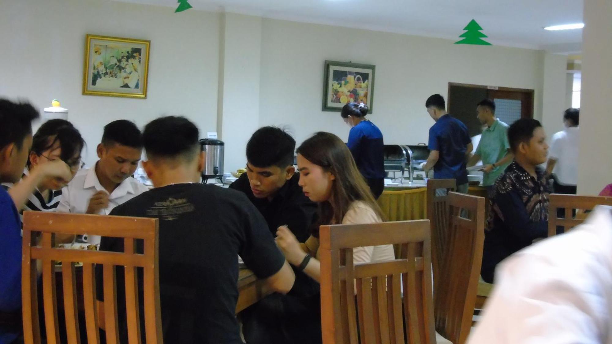Pia Hotel Cirebon Eksteriør bilde