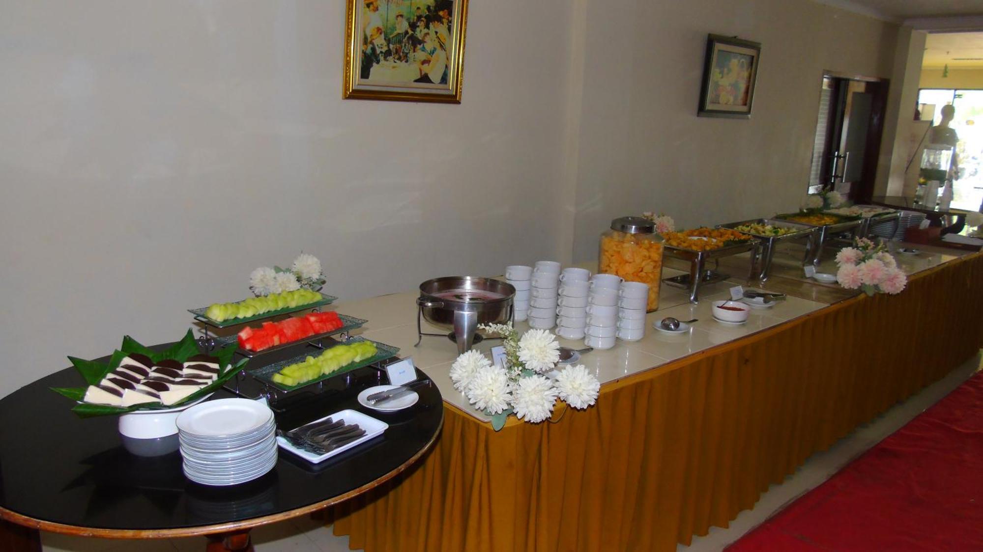 Pia Hotel Cirebon Eksteriør bilde