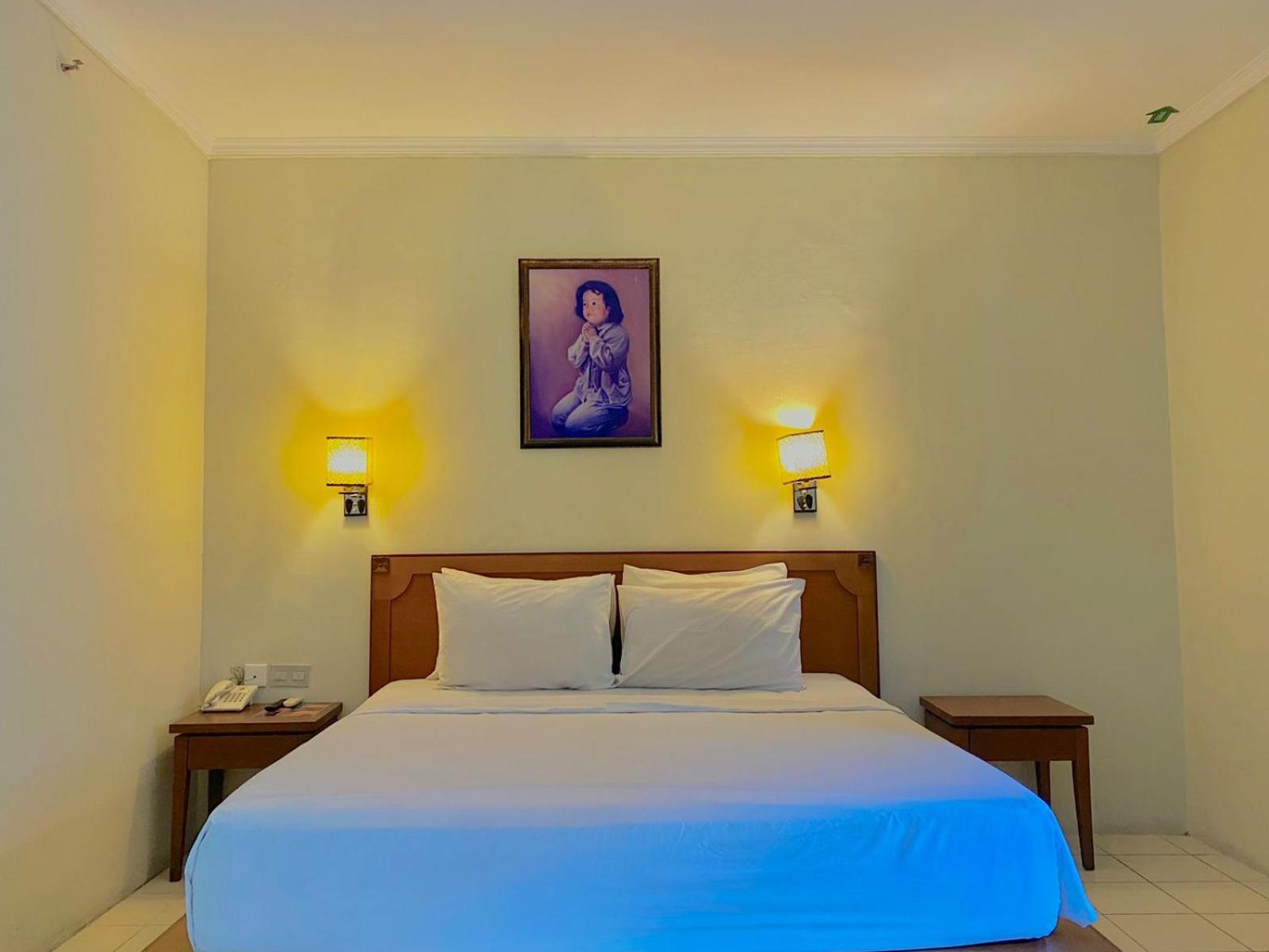 Pia Hotel Cirebon Eksteriør bilde